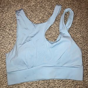 Fabletics sports bra. Tag torn off but it is a size small